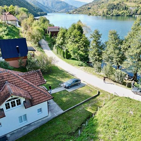 Cobras Plivsko Jezero, Jajce Exterior foto