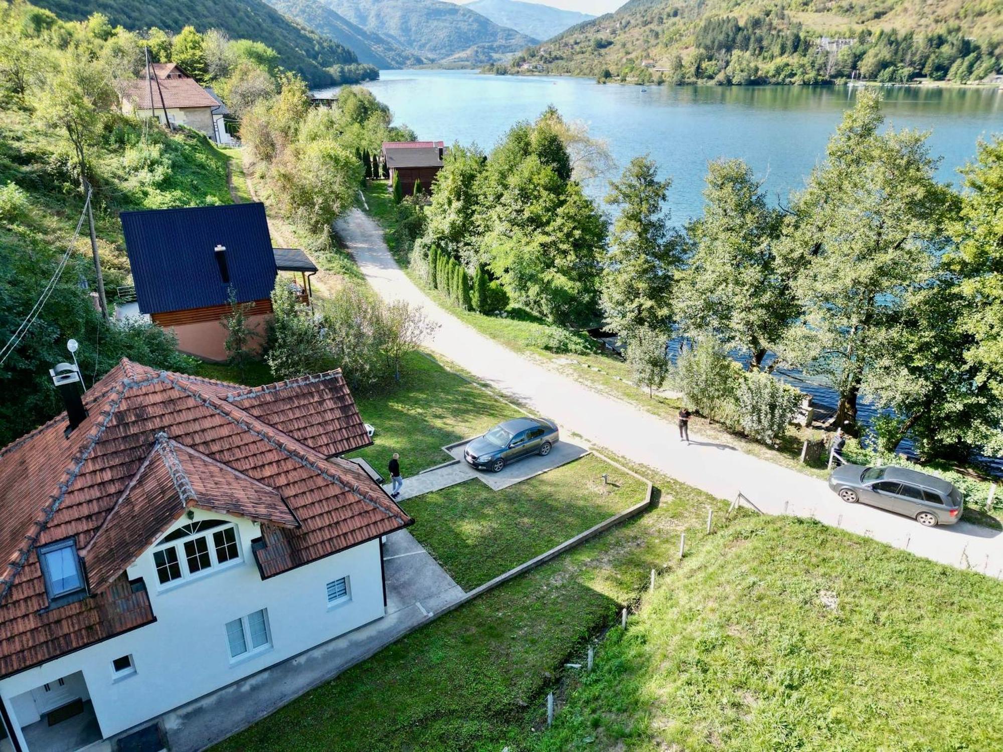Cobras Plivsko Jezero, Jajce Exterior foto