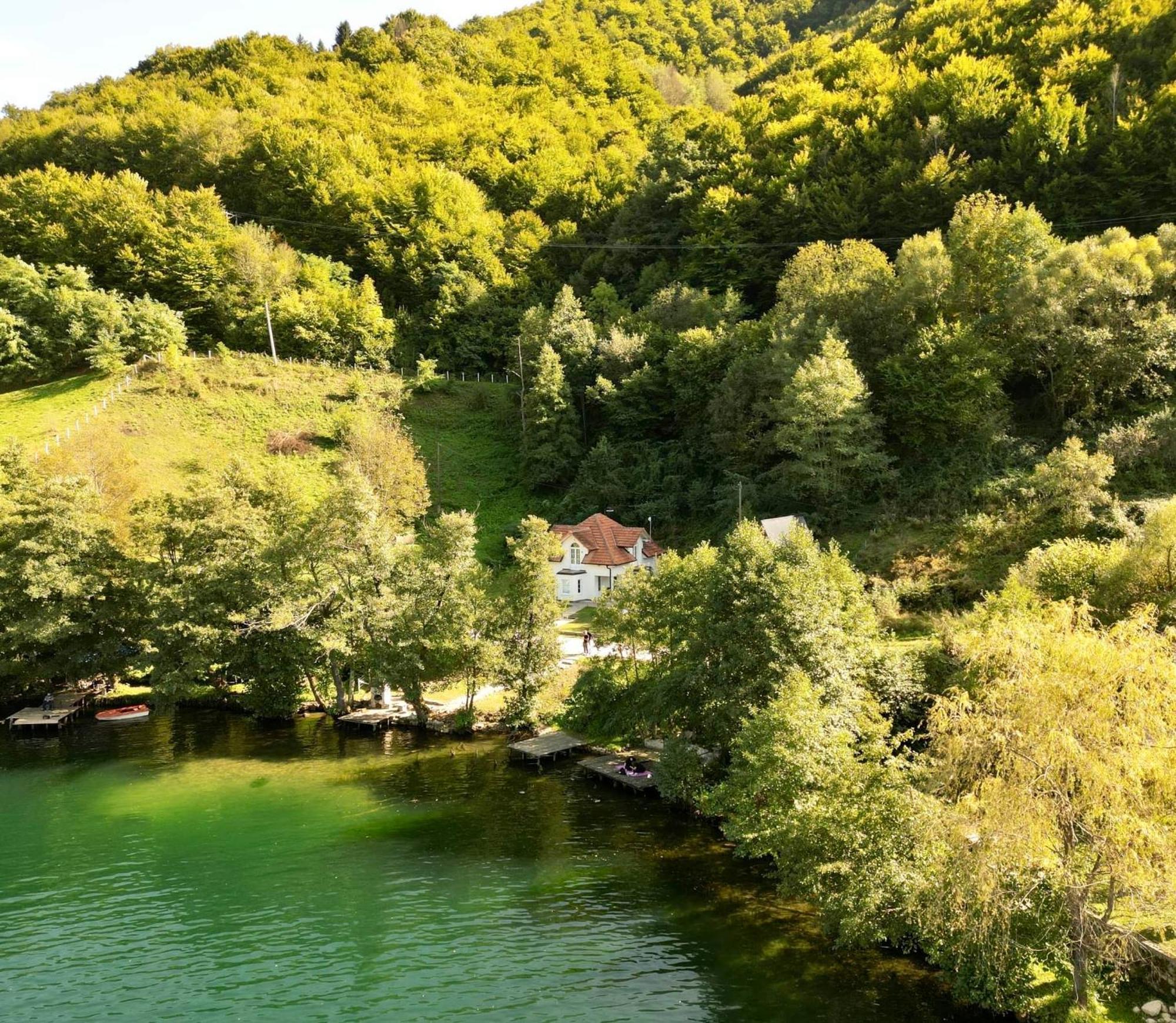 Cobras Plivsko Jezero, Jajce Exterior foto