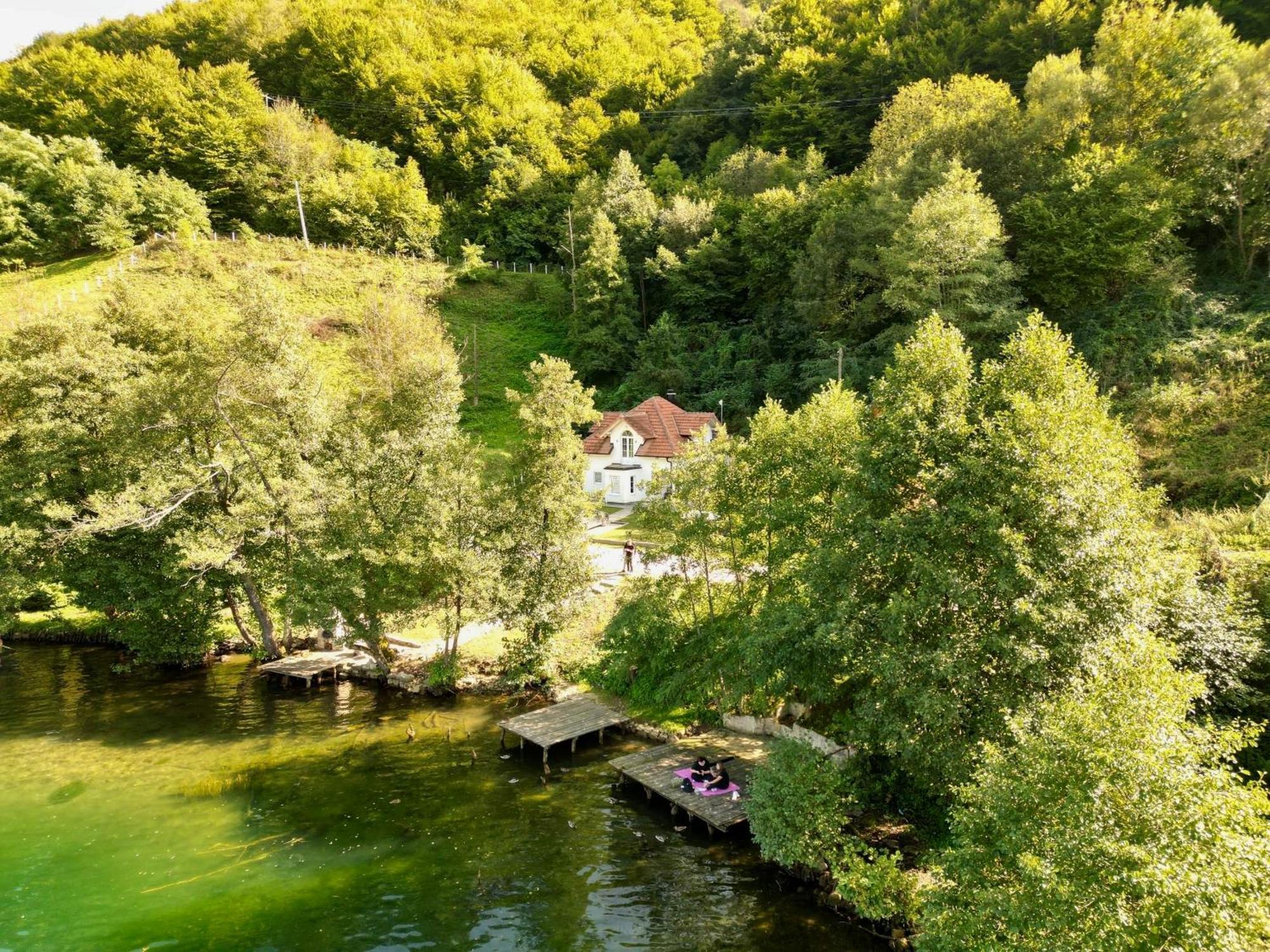 Cobras Plivsko Jezero, Jajce Exterior foto