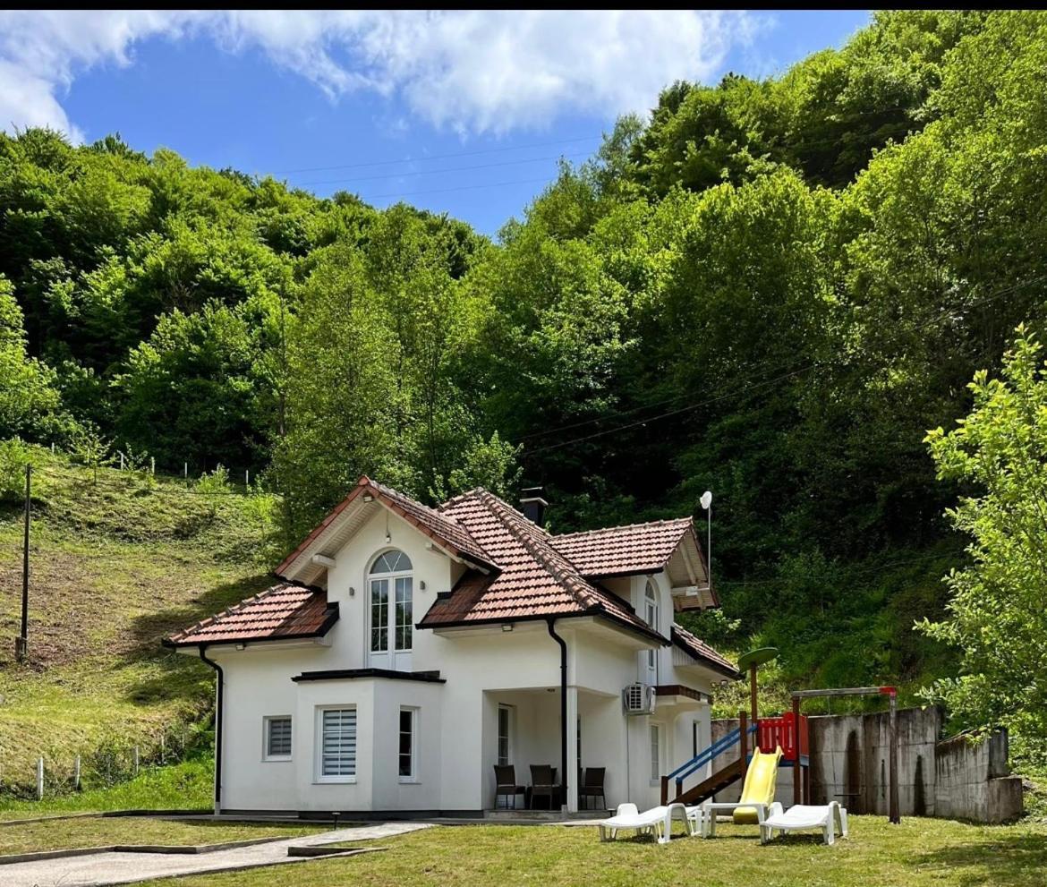 Cobras Plivsko Jezero, Jajce Exterior foto