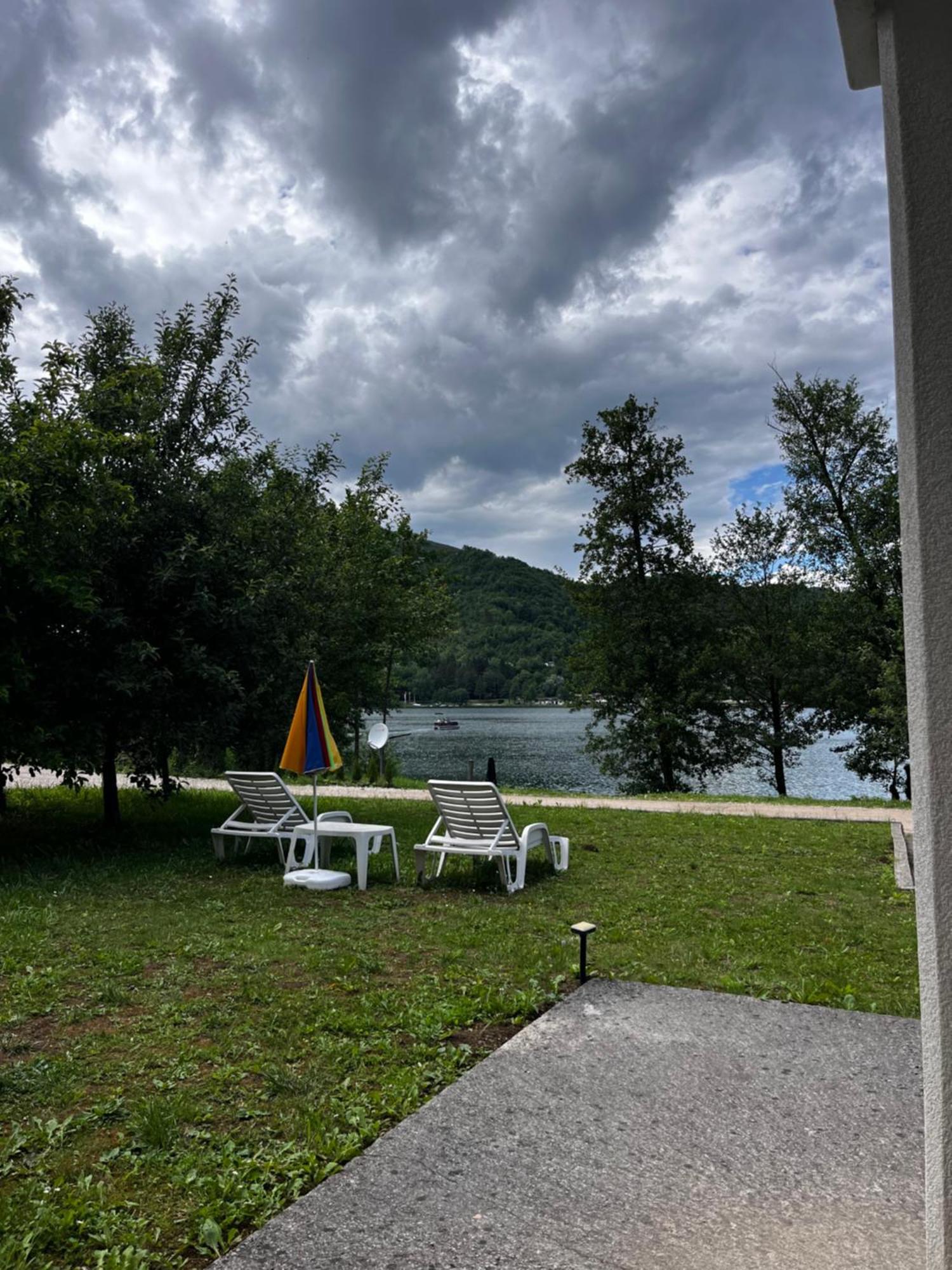 Cobras Plivsko Jezero, Jajce Exterior foto